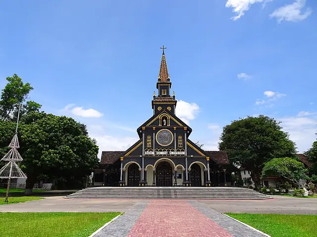 Nhà Thờ Măng Đen Nhà Thờ Măng Đen
