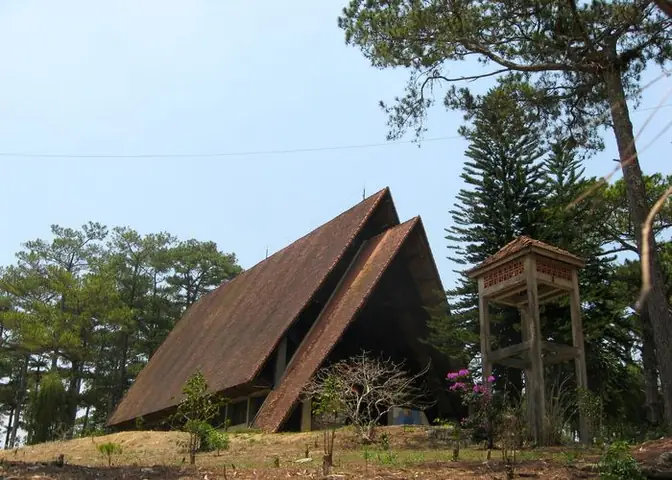 Nhà Thờ Nổi Tiếng Đà Lạt