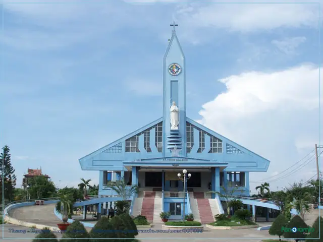 Nhà Thờ Nữ Vương Hòa Bình Nhà Thờ Nữ Vương Hòa Bình