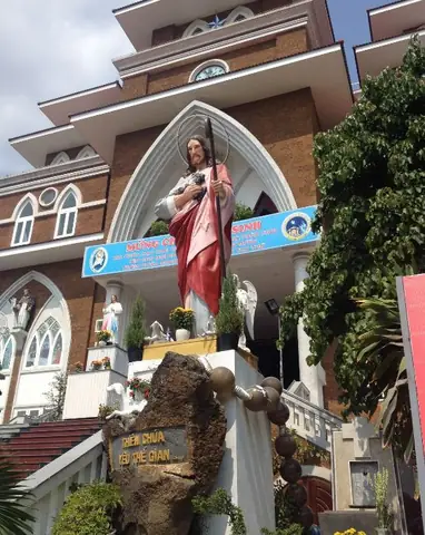 Nhà Thờ Quận 2