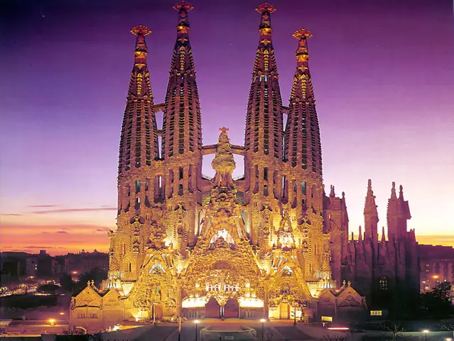 Nhà Thờ Sagrada Familia Tây Ban Nha
