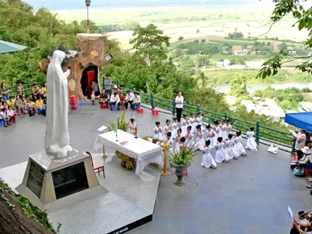 Nhà Thờ Tà Pao Nhà Thờ Tà Pao
