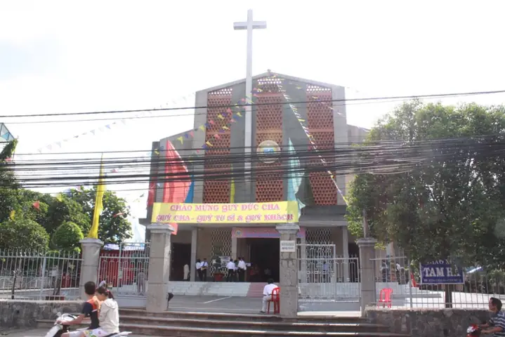 Nhà Thờ Tam Hà Nhà Thờ Tam Hà