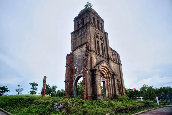Nhà Thờ Tam Tòa