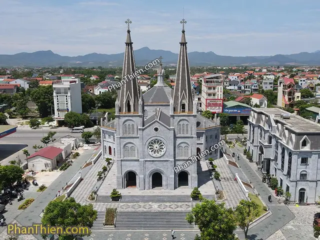Nhà Thờ Tam Tòa Nhà Thờ Tam Tòa