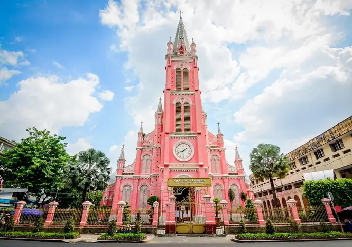 Nhà Thờ Tân
