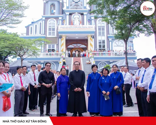Nhà Thờ Tân Đông Hóc Môn