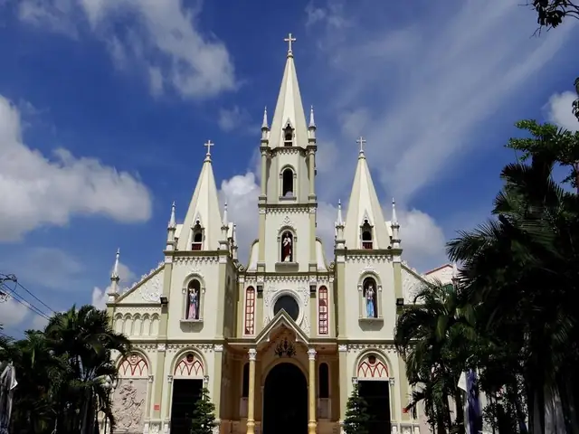 Nhà Thờ Tân Đông Hóc Môn