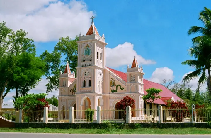 Nhà Thờ Tân Hương Kon Tum