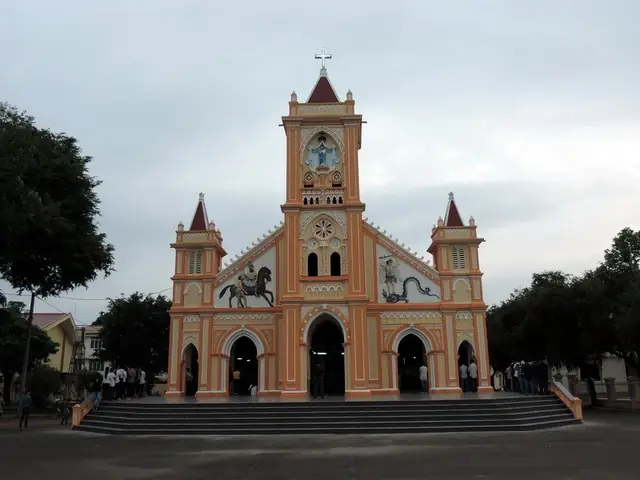 Nhà Thờ Tân Hương Kon Tum
