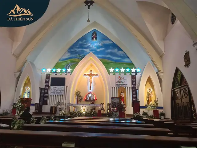 Nhà Thờ Thánh Tâm Đà Lạt