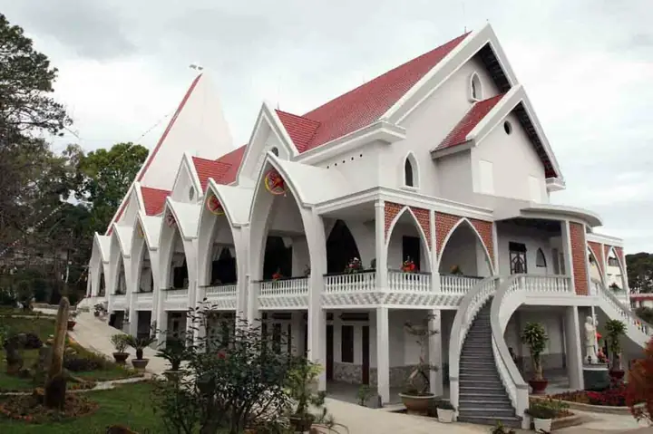 Nhà Thờ Thánh Tâm Đà Lạt