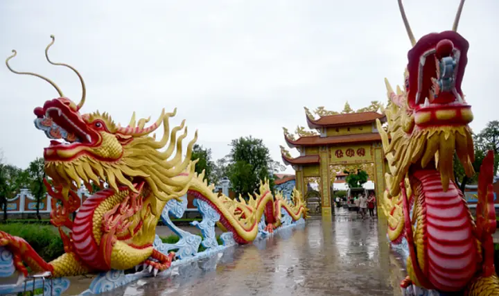 Nhà Thờ Tổ Nghiệp Của Hoài Linh Nhà Thờ Tổ Nghiệp Của Hoài Linh