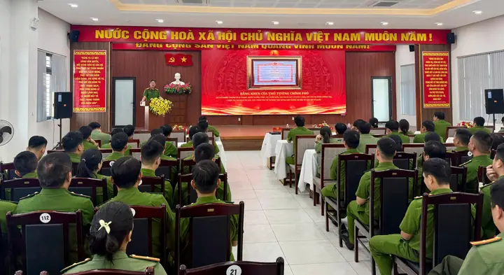 Phan Tich Tướng Mặt Thành Long Phan Tich Tướng Mặt Thành Long