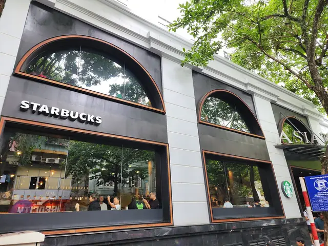 Starbuck Nhà Thờ Starbuck Nhà Thờ
