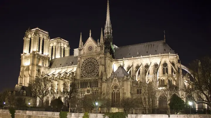 Thằng Gù Nhà Thờ Đức Bà Paris By Night