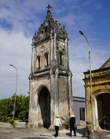 Tháp Chuông Nhà Thờ
