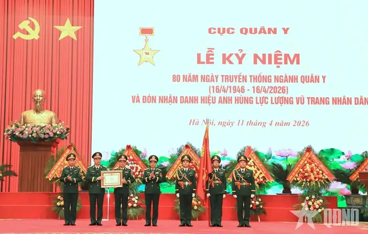 Thầy Tướng Số Vũ Hùng