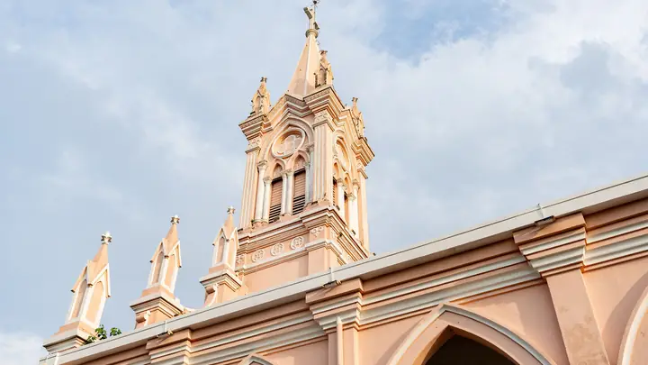 The Church Nhà Thờ