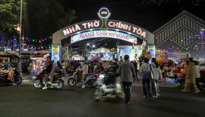 Tiếng Chuông Nhà Thờ Đêm Giáng Sinh