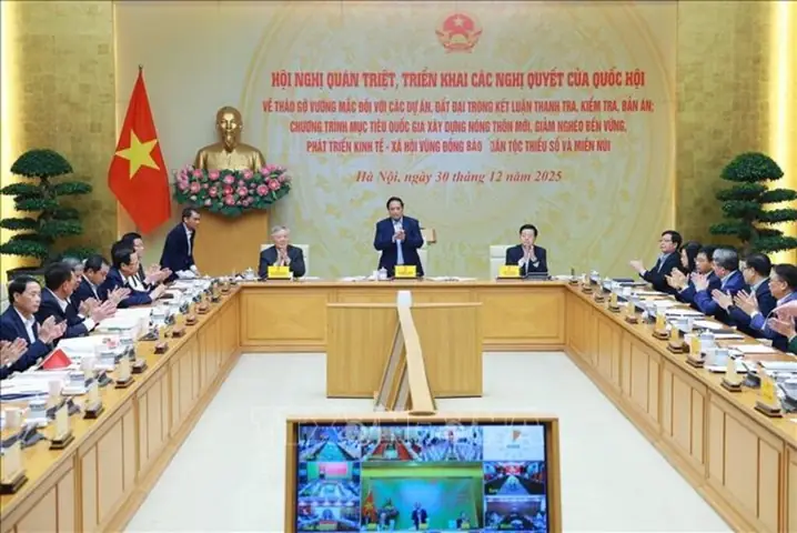 Tóc Quăn Tướng Số
