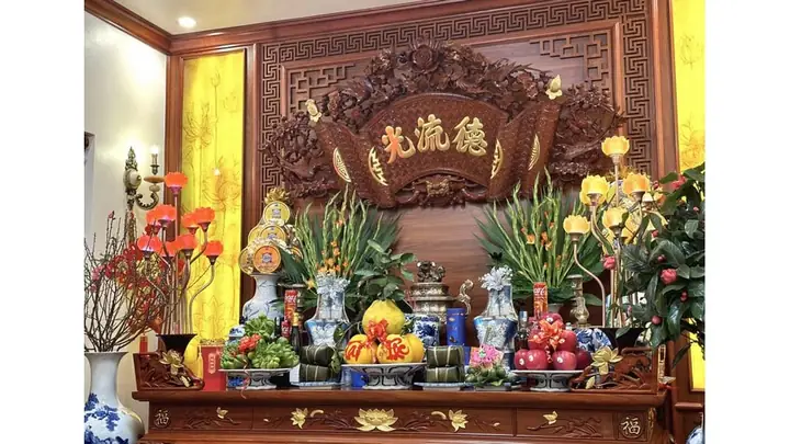 Trang Trí Trong Nhà Thờ Họ