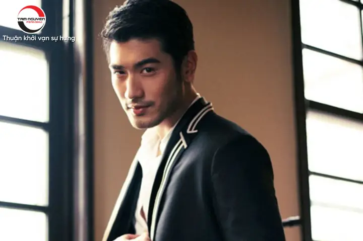 Tướng Mặt Đàn Ông Nham Hiểm