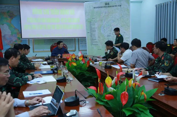 Tướng Mặt Gầy Hóp