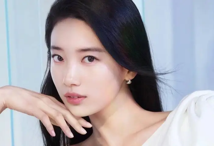 Tướng Mắt Hai Mí Ẩn