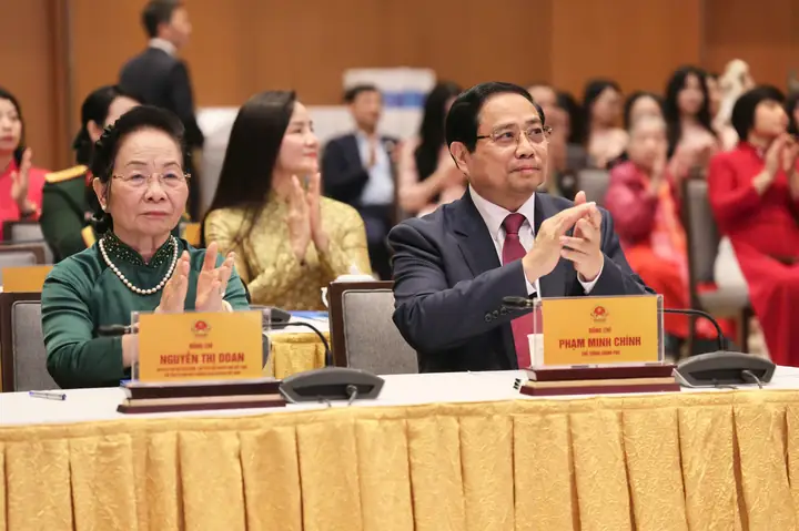 Tướng Mặt Phụ Nữ Làm Lãnh Đạo
