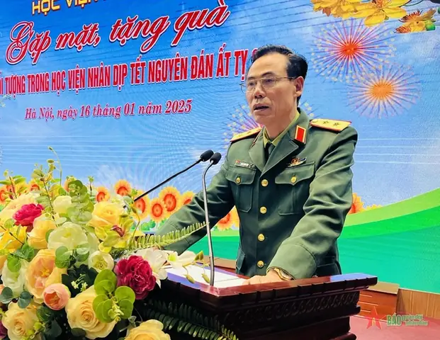 Tướng Mặt Sơn Tùng