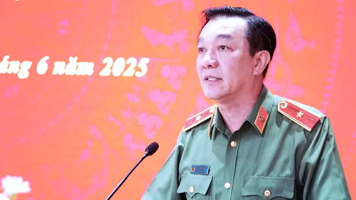 Tướng Mặt Ửng Hồng