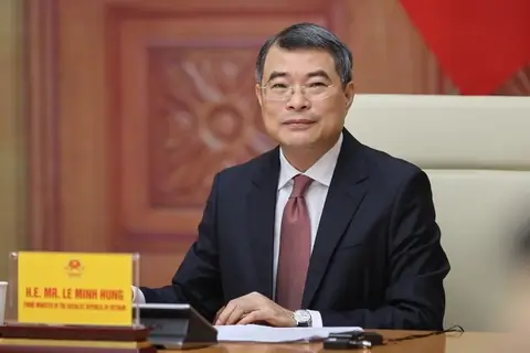 Tướng Mặt Vát Làm Quan