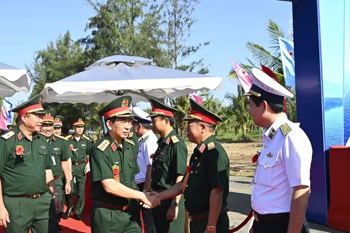 Tướng Mũi Lưỡi Dao Tướng Mũi Lưỡi Dao