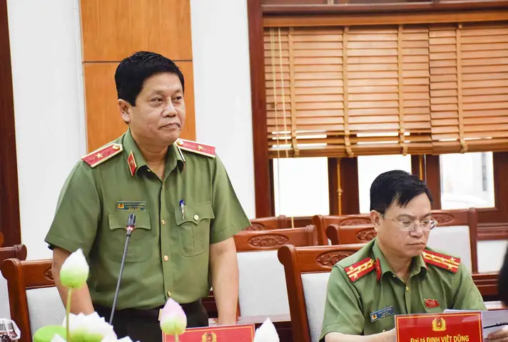 Tướng Số Làm Trai Bao