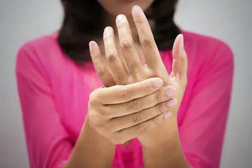 Tướng Số Người Có Bàn Tay Lạnh