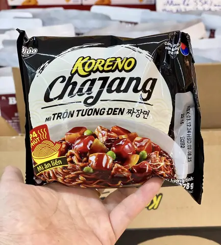 Tướng Số Người Có Hàn Mi Liền Nhau