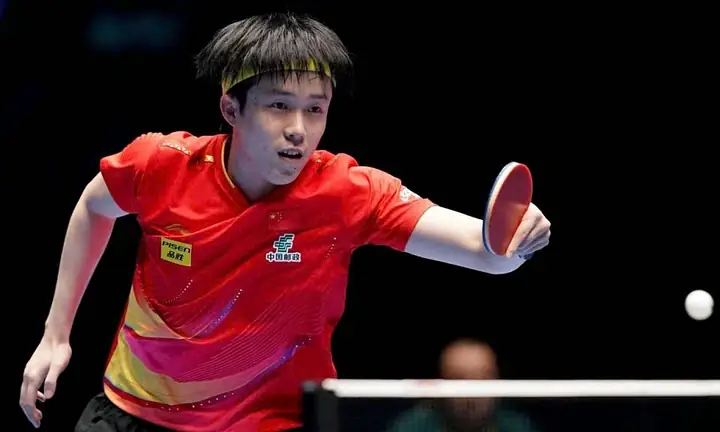 Tướng Số Người Có Hàn Mi Liền Nhau