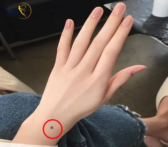 Tướng Số Nốt Ruồi Ở Cổ Tướng Số Nốt Ruồi Ở Cổ