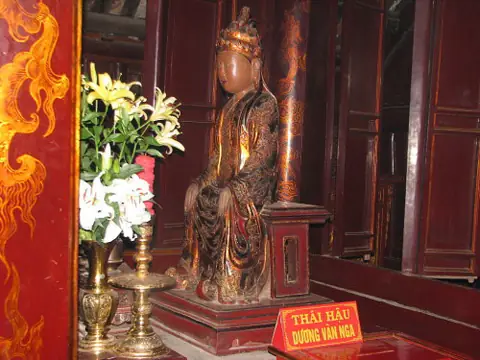 Tướng Số Thái Hậu Dương Vân Nga Tướng Số Thái Hậu Dương Vân Nga