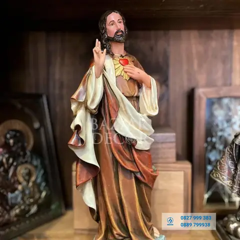 Tượng Thánh Tâm Chúa Giêsu