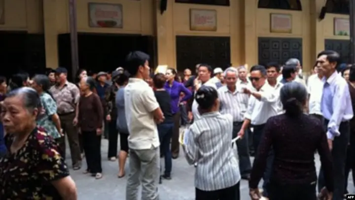 Vụ Tranh Chấp Đất Đai Ở Nhà Thờ Thái Hà Vụ Tranh Chấp Đất Đai Ở Nhà Thờ Thái Hà