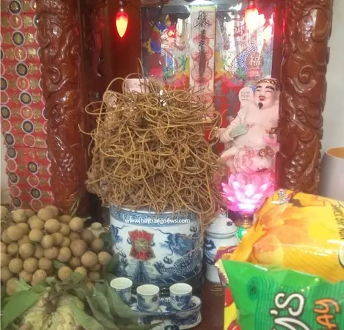 Cháy Bát Hương Thần Tài La Điềm Gì