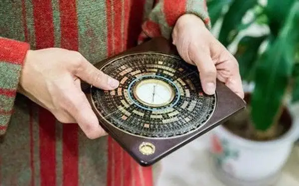 Có Nên Tin Vào Tử Vi Tướng Số Không