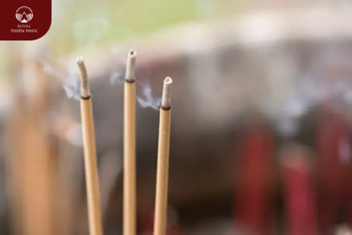 Đốt Nhang 2 Ngắn 1 Dài La Điềm Gì