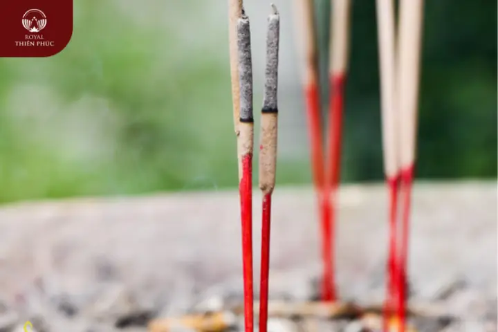 Đốt Nhang 2 Ngắn 1 Dài La Điềm Gì