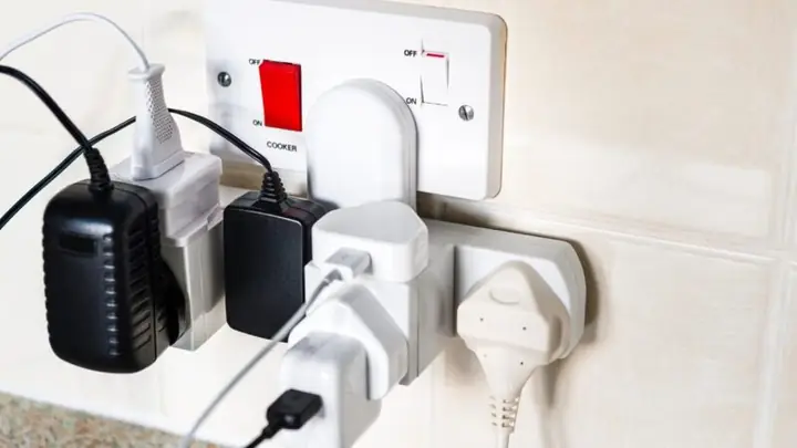 Giải Mã Giấc Mơ Cháy Ổ Điện
