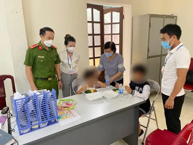 Giải Mã Giấc Mơ Đánh Nhau Trèo Lên Nóc Nhà