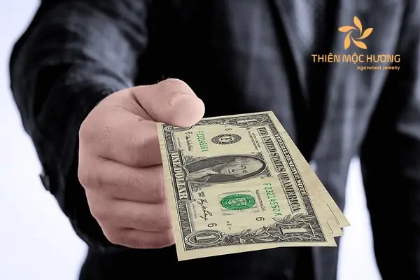 Giải Mã Giấc Mơ Thấy Cho Tiền Người Khác