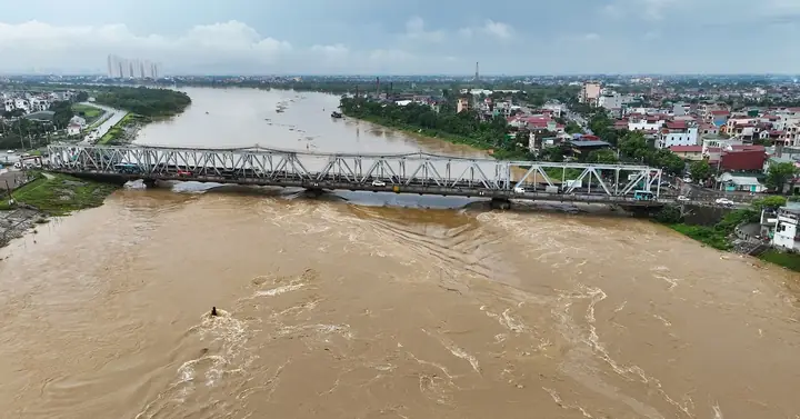 Giải Mã Giấc Mơ Thấy Dòng Nước Chảy